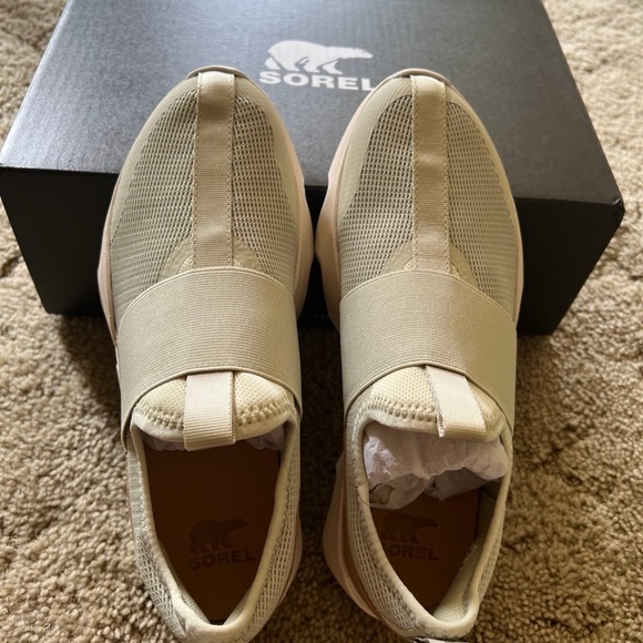 Sorel shoes - Picture 3 of 7